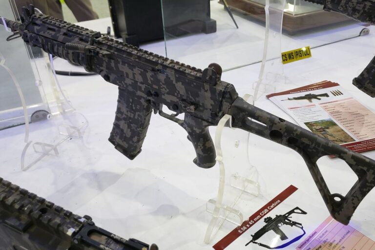 CQB Carbine CQB कार्बाइन